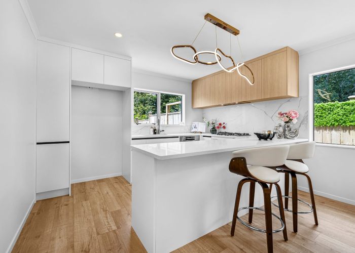  at 27E Greenhill Crescent, Pakuranga Heights, Manukau City, Auckland