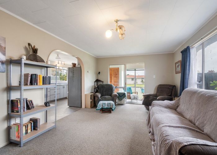  at 12 Aitken Street, Bulls