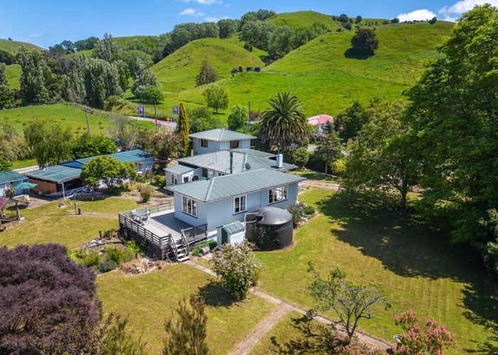  at 964 Masterton Castlepoint Road, Tauweru, Masterton