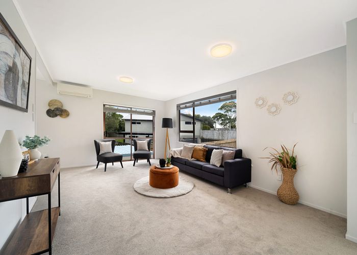  at 11 Pimento Place, New Lynn, Auckland