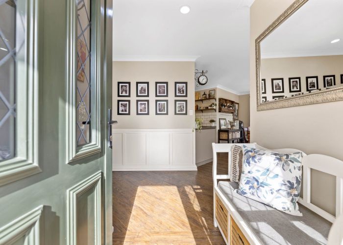  at 33 Greenfield Drive, Western Heights, Hamilton
