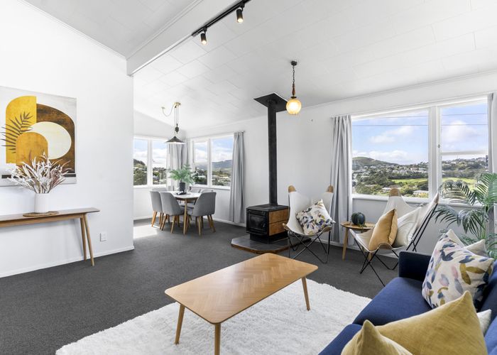  at 9 Alwyn Place, Newlands, Wellington, Wellington