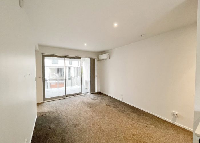  at 21/10 Silver Moon Road, Albany Heights, Auckland