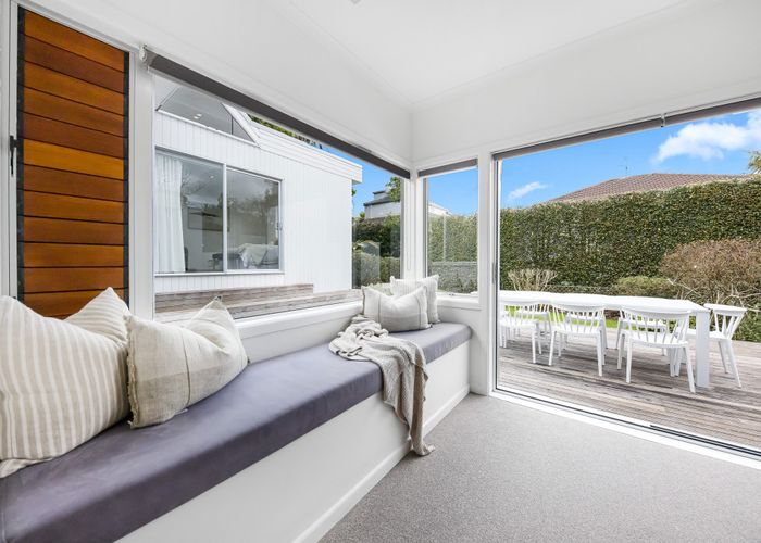  at 16 Prestige Place, Castor Bay, North Shore City, Auckland