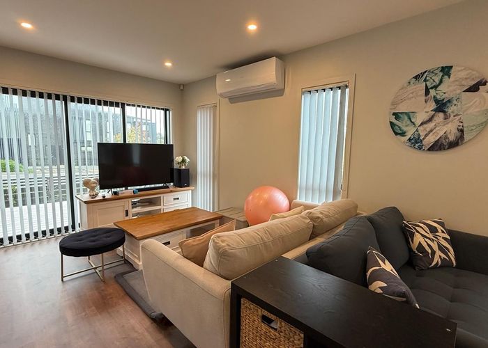  at 106 Te Oneroa Way, Long Bay, North Shore City, Auckland