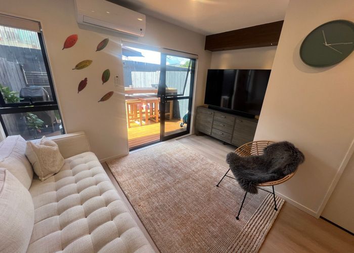  at 5/72 Tiraumea Drive, Pakuranga, Manukau City, Auckland