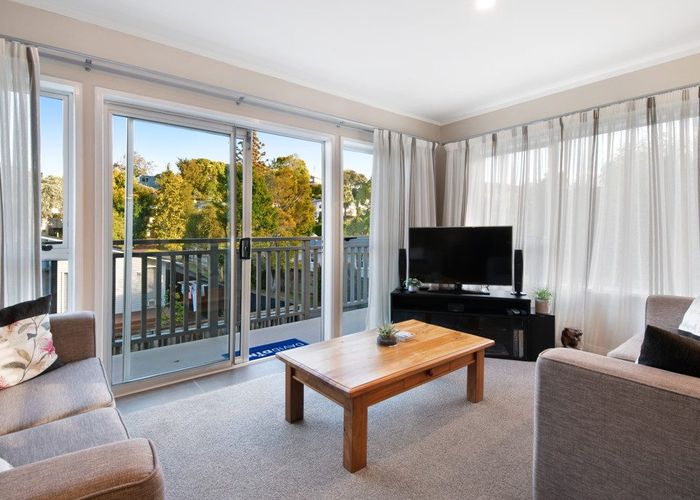  at 1/25 Orion Place, Hillcrest, Auckland