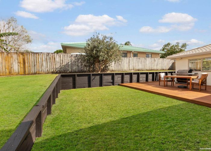  at 32 Broadfield Street, Massey, Waitakere City, Auckland