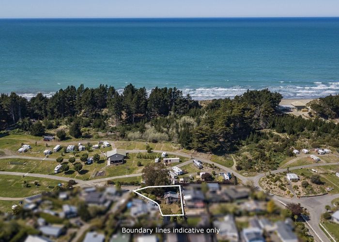 Free property data for 5 Beach Crescent, Waikuku Beach homes.co.nz