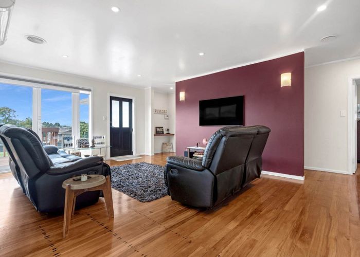  at 12 Lane Road, Weymouth, Auckland