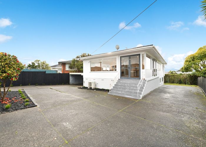  at 96 Pupuke Road, Hillcrest, Auckland