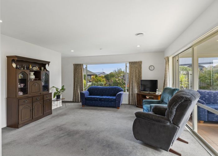  at 17 Seascape Gardens, Bromley, Christchurch