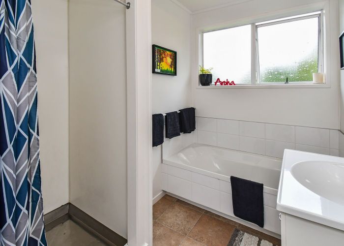  at 51 Hobart Crescent, Wattle Downs, Manukau City, Auckland