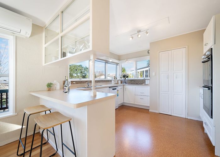  at 28 Manhattan Heights, Glendene, Waitakere City, Auckland