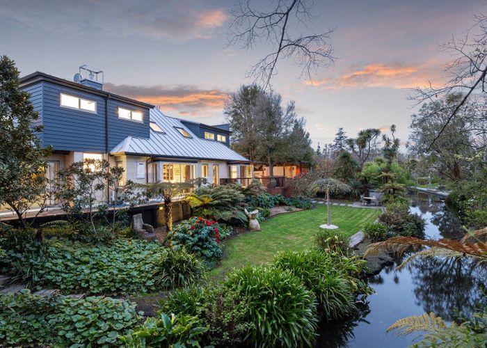 at 32B Glandovey Road, Fendalton, Christchurch City, Canterbury