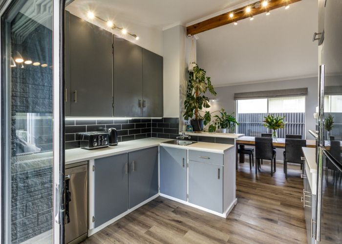  at 576 Lowe Street, Camberley, Hastings
