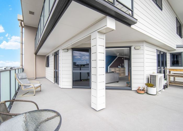  at 4/9 Freeman Way, Manukau, Manukau City, Auckland