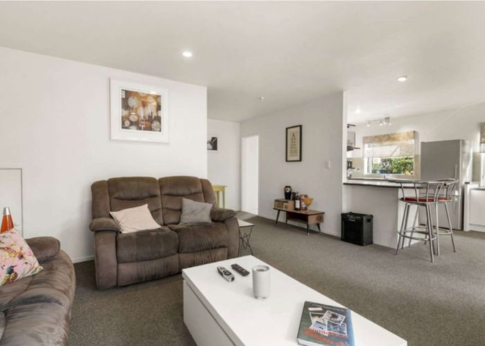 at 2/51 Fields Parade, Oteha, North Shore City, Auckland