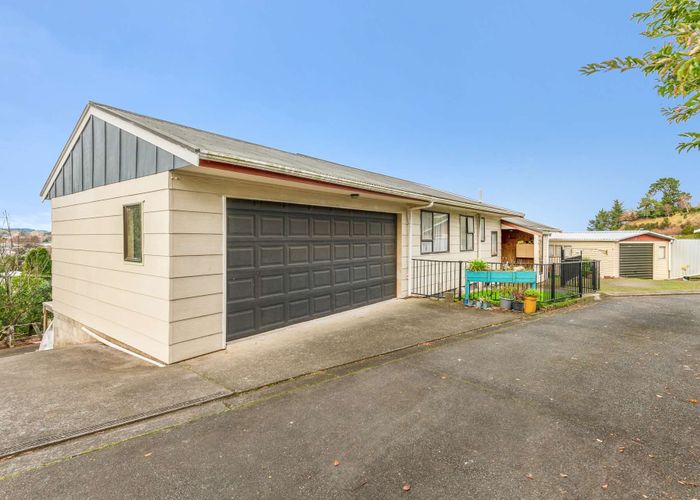  at 8 Parkdale Drive, Aramoho, Whanganui, Manawatu / Whanganui