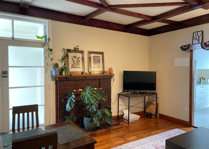  at 2/352 Mount Albert Road, Mount Roskill, Auckland City, Auckland