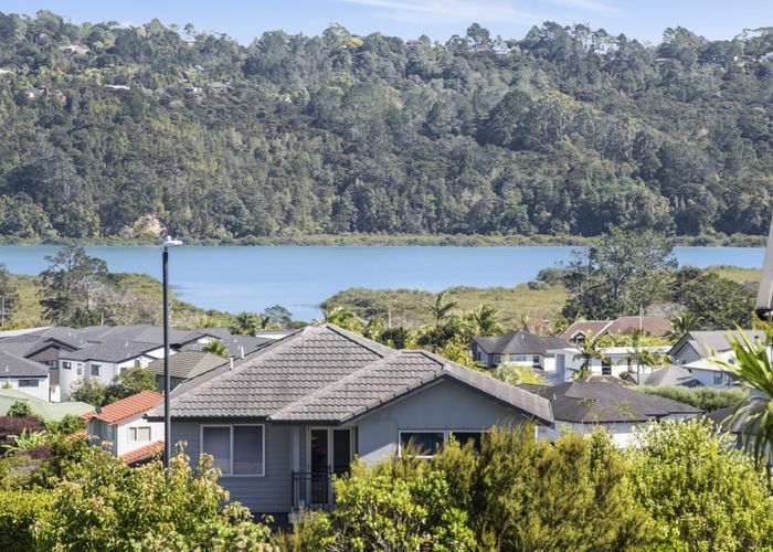  at 41 Mackay Drive, Greenhithe, Auckland
