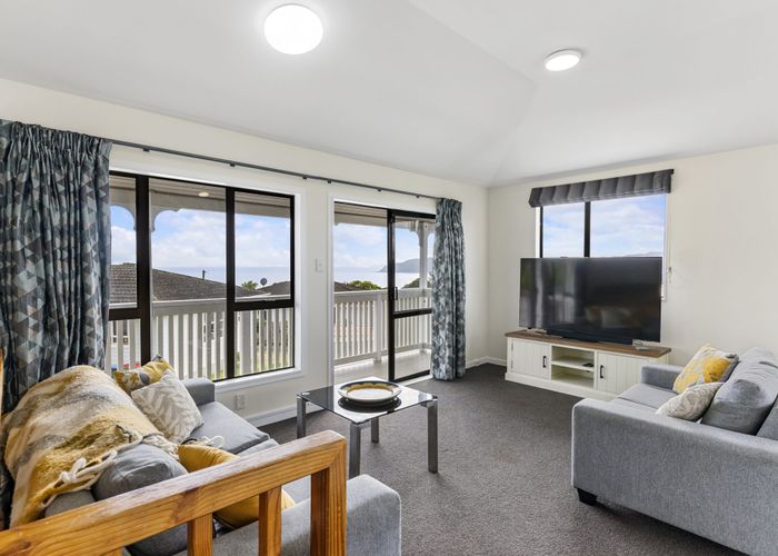  at 32 Hiwi Crescent, Titahi Bay, Porirua