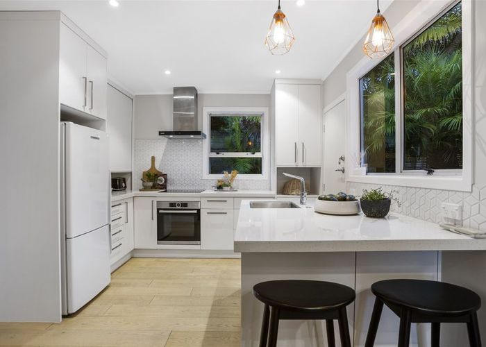  at 9 Hillsborough Road, Hillsborough, Auckland City, Auckland