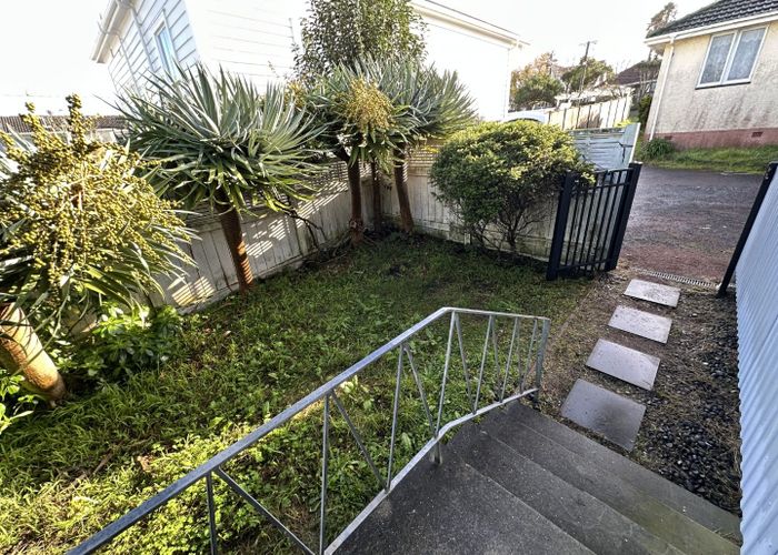  at 2/13 Clarke Road, Onehunga, Auckland City, Auckland
