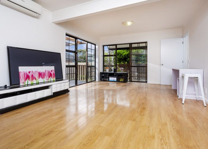  at 2/189 Onewa Road, Birkenhead, North Shore City, Auckland