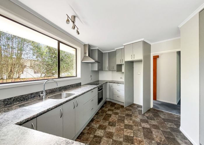  at 82 Hoods Road, Ashburton