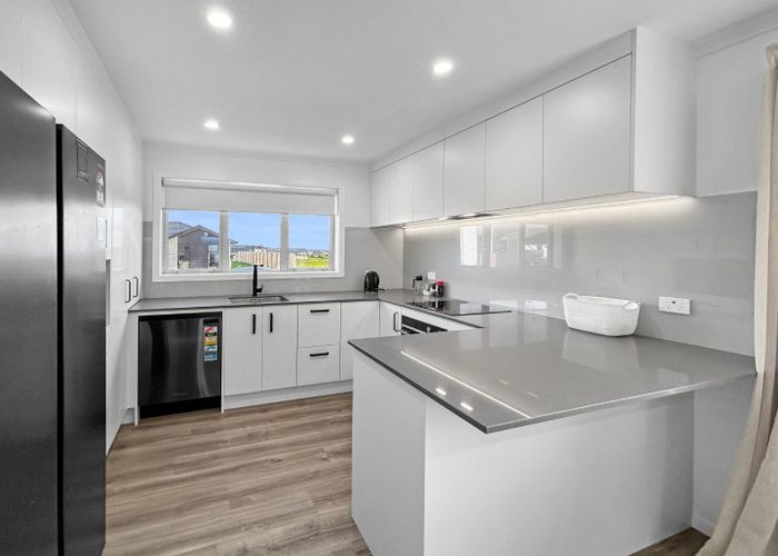  at 74 Atlantic Drive, Fitzherbert, Palmerston North, Manawatu / Whanganui