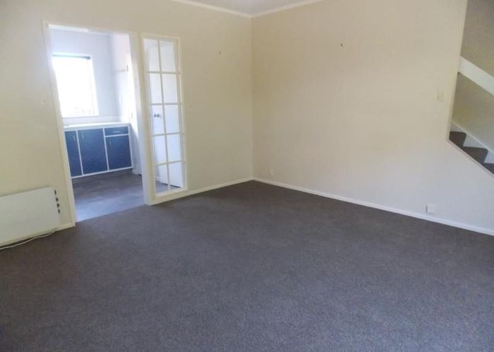 at 1A Southern Cross Cres, Island Bay, Wellington