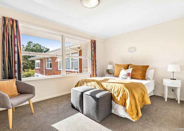  at 4/238 Onewa Road, Birkenhead, Auckland