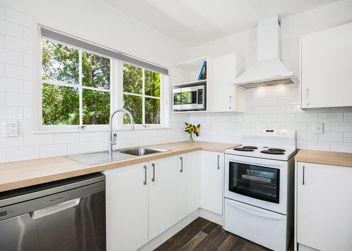  at 43a Stanley Road, Glenfield, North Shore City, Auckland