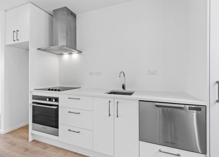  at 3/12 Tawa Road, Te Atatu Peninsula, Auckland