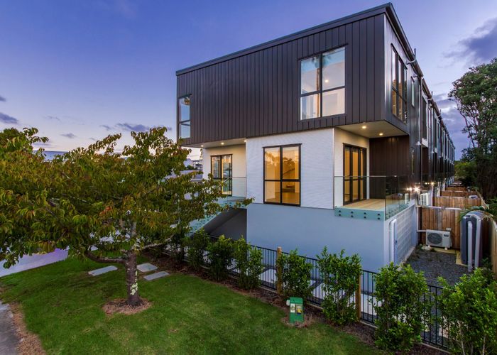  at 4/16 Brady Road, Otahuhu, Auckland City, Auckland