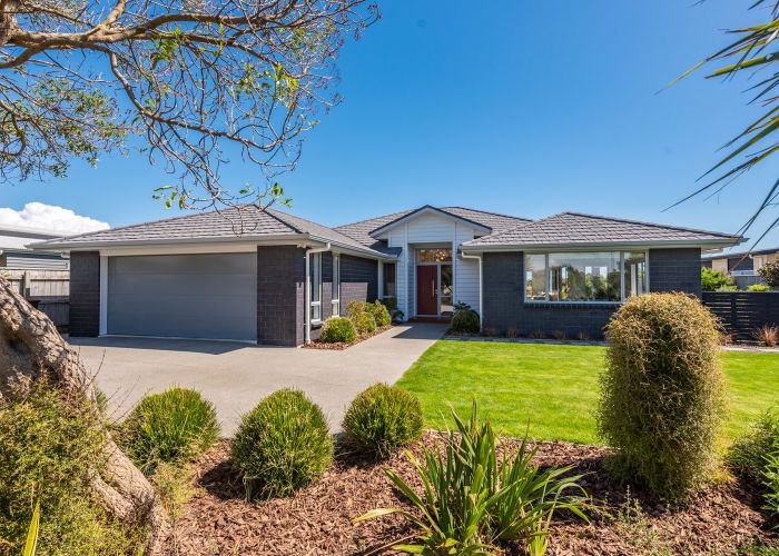  at 11 Taranui Way, Paraparaumu Beach, Paraparaumu