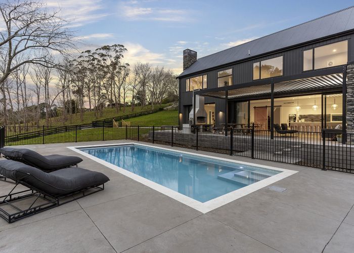  at 111 Glenmore Road, Albany