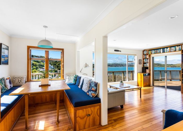  at 6 Gordon Road, Plimmerton, Porirua