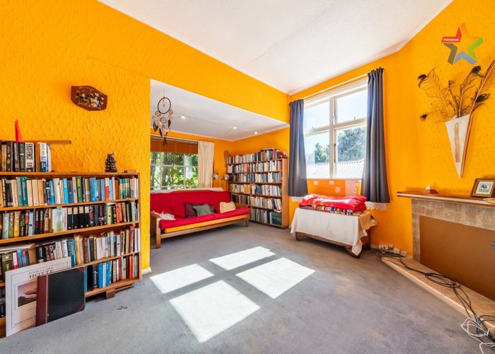  at 3 Lincoln Street, Brooklyn, Wellington, Wellington