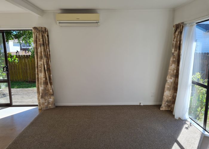  at 2/321 Weymouth Road, Weymouth, Manukau City, Auckland