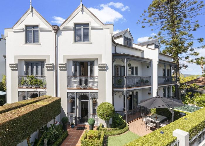  at 2/177 Hurstmere Road, Takapuna, North Shore City, Auckland