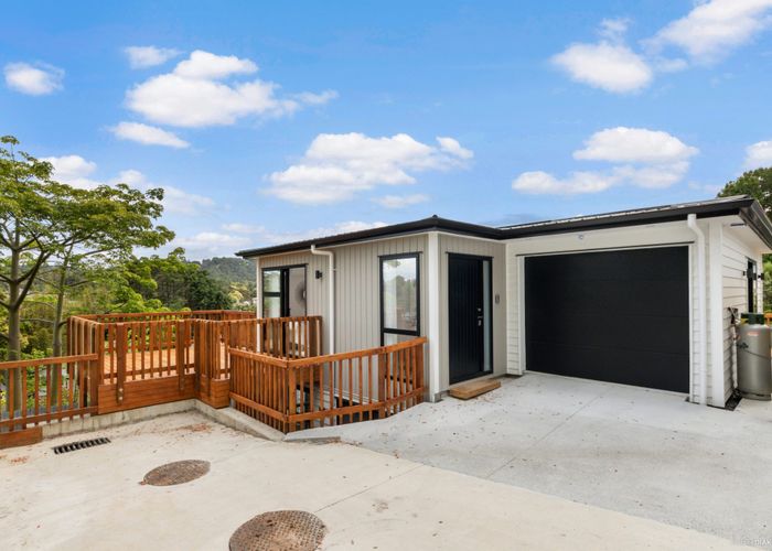  at 8B Nandana Drive, Glen Eden, Auckland