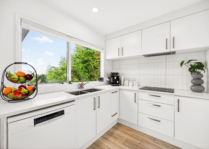  at 61B Te Kawa Road, Greenlane, Auckland City, Auckland