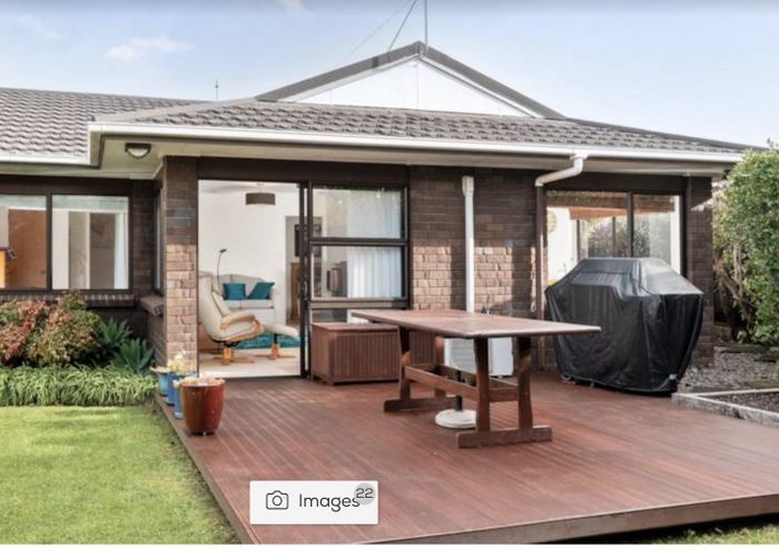  at 2/79 Mirrabooka Avenue, Botany Downs, Auckland
