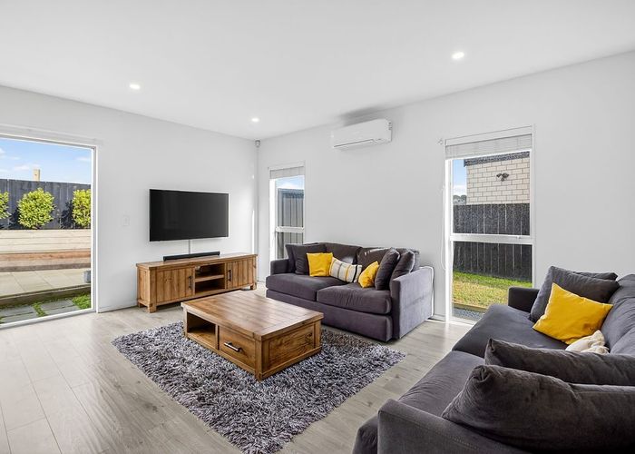  at 4 Berba Lane, Westgate, Waitakere City, Auckland