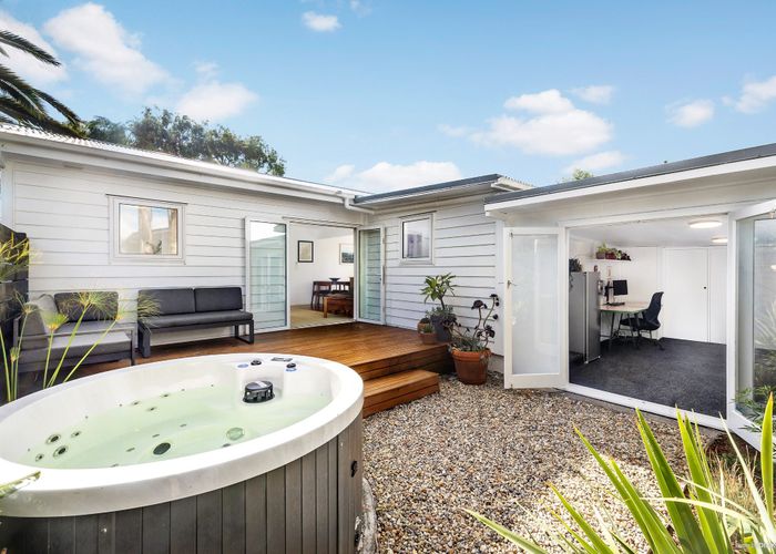  at 1/13 Oregon Avenue, Avondale, Auckland