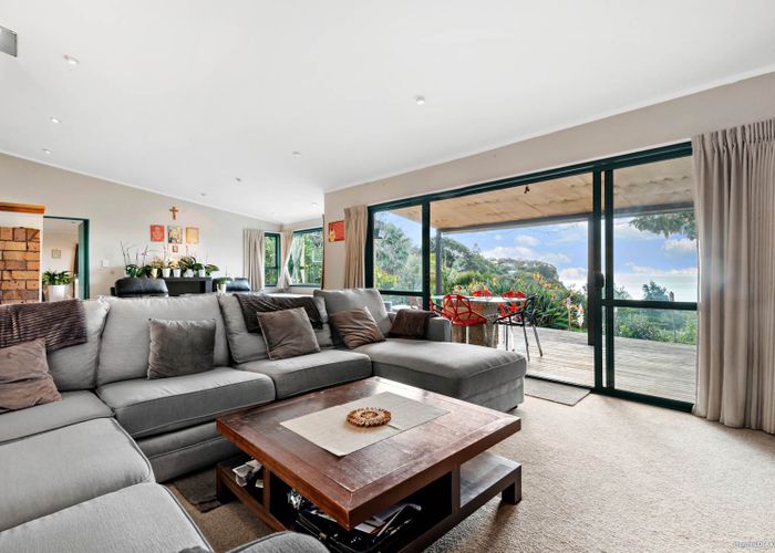  at 9B Melandra Road, Stanmore Bay, Whangaparaoa