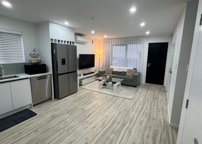  at 19c Farwood Drive, Henderson, Waitakere City, Auckland