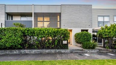  at 9B Fynes Avenue, Stonefields, Auckland